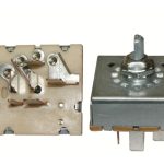 Drehknopf-Gebläse 4 Stufen zu CNH-Steyr Steyr Profi 4100, 4110, 4115, 4120, 4130, 6115, 6125, 6135, 6140, CVT 6165, 6180, 6200, 6210, 6225 passend zu Case Maxxum 100, 110, 115, 120, 125, 130, 140, MXU 100, 110, 115, 125, 130, 135, Puma 115, 125, 140, 155, 165, 165CVX, 180, 180CVX, 195, 195CVX, 210, 210CVX, 225CVX; NH T 6020, 6010, 6030, 6040, 6050, 6060, 6070, 6080, 6090, 7030, 7040, 7050, 7060, 7070, TS 100, 110, 115, 125, 130, 135, VL 5060, 5070, 5080, 5090, 6040, 6050, 6060, 6070, 6080, 6090, VM 3080, 3090, 4090, VN 2090, VX 7090, 9060L; Ö90942